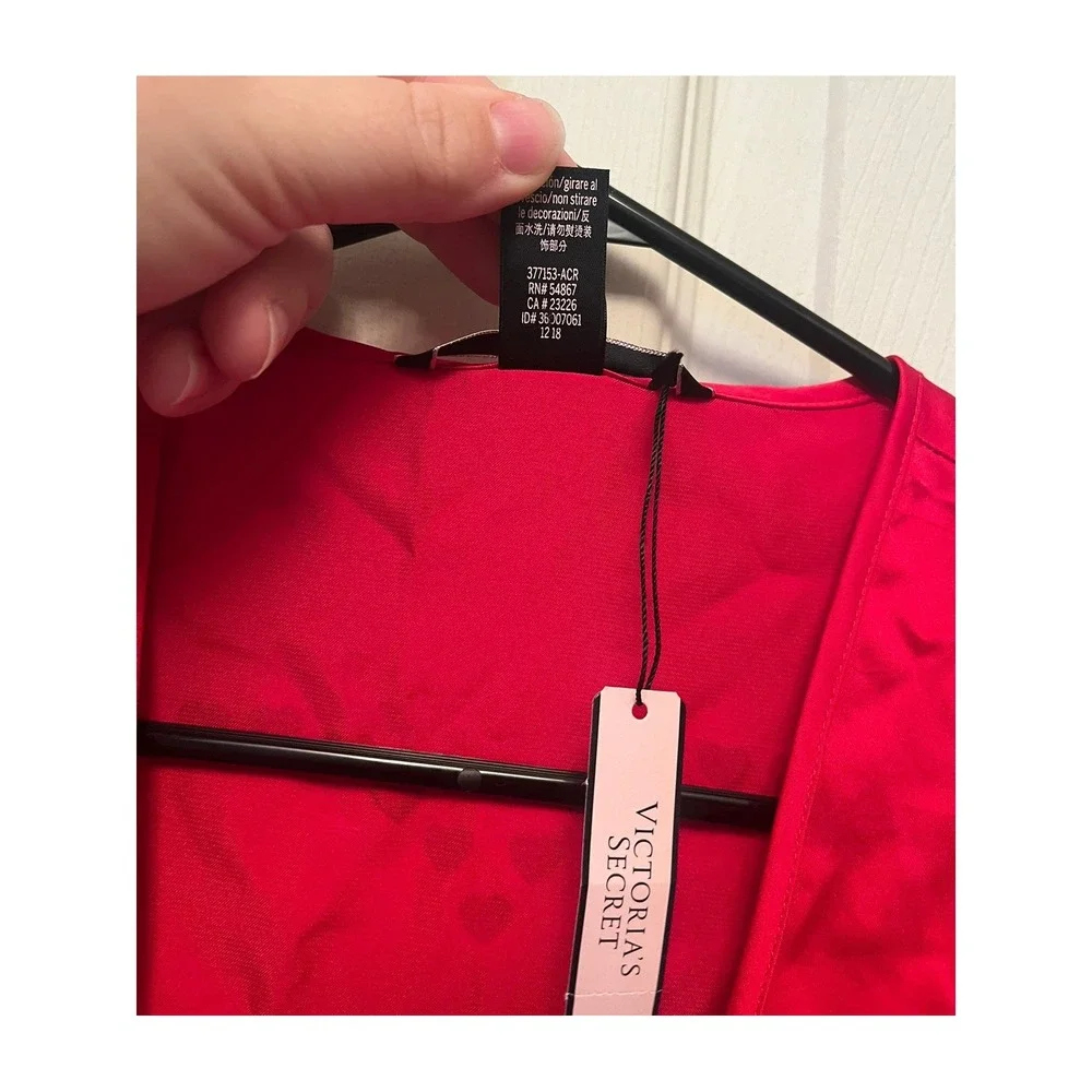 Victoria's Secret NWT $58 Womens 2018 Red Satin Flutter Sleeve 